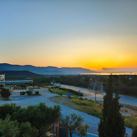 Tarmaros Apartments Sissi Екстериор снимка