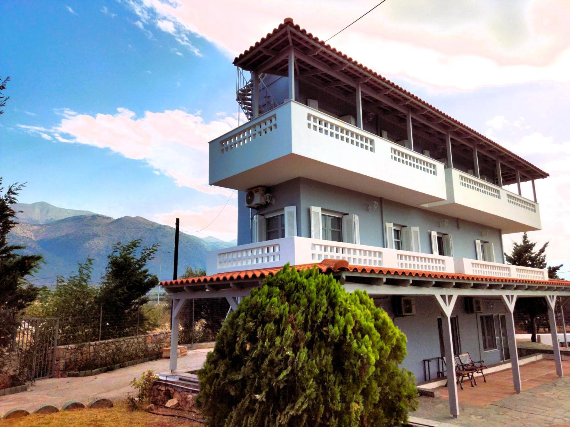 Tarmaros Apartments Sissi Екстериор снимка