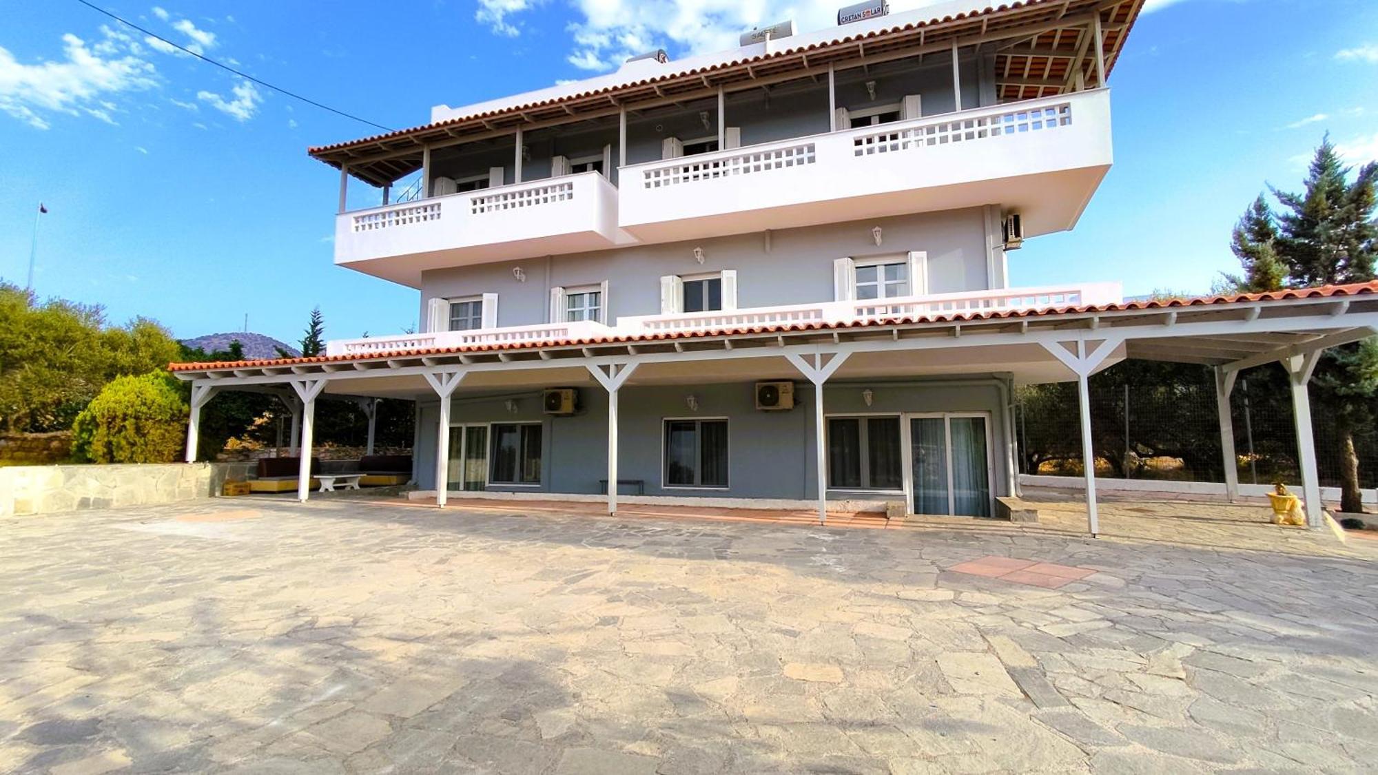 Tarmaros Apartments Sissi Екстериор снимка