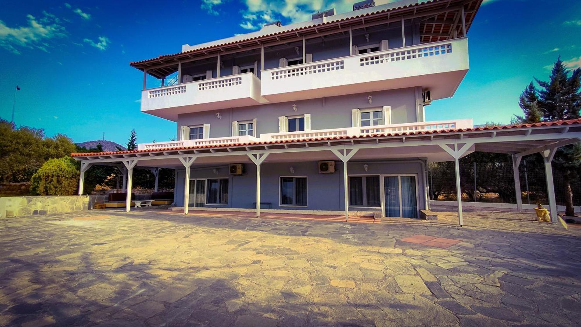 Tarmaros Apartments Sissi Екстериор снимка