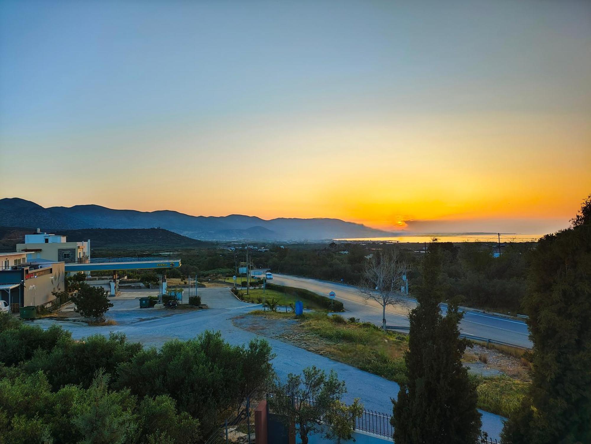 Tarmaros Apartments Sissi Екстериор снимка